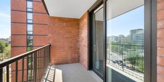 Spacious, Renovated Downtown Condo with Breathtaking Views of the City! Gallery 11