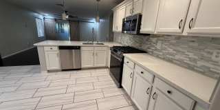 1945 E Aloe Place Gallery 10