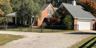 Beautiful updated 4BR/2.5BA home on 8.3 acres, with pool! Gallery 1