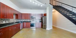 Cool and modern urban loft in Uptown Charlotte! Gallery 15
