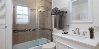 Briarwood House Apartments Gallery 2