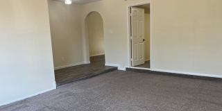 Coming Soon! 3 Bed/2 Bath home in Glendale! Located in an HOA! (Available on 05/15/26) Gallery 8