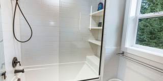 Fully Furnished Lake Oswego Gem!!!! Gallery 41