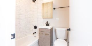 658 W Wrightwood Gallery 7