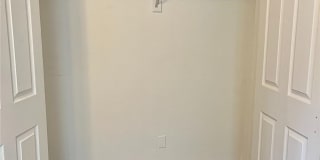 41 Woody Lane Gallery 12