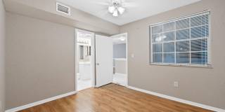 2861 N Oakland Forest Drive Gallery 17