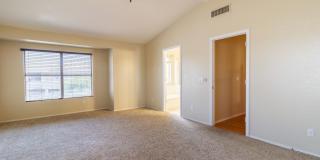 AMAZING 4 BED, 2.5 BATH HOME LOCATED NEAR 67TH AVE & UNION HILLS Gallery 10