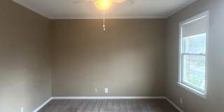 137 N Springs Court Gallery 11