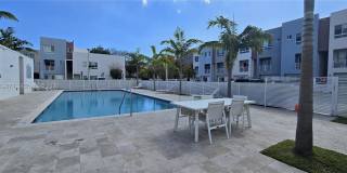 2535 NE 193rd St Gallery 33