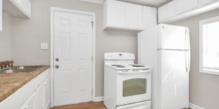 Welcome to your charming new home in the heart of Charlotte! Gallery 15