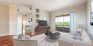 Captivating 4 Bedroom, 2 bath Pool/Lake home Gallery 7
