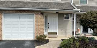 1534 Macintosh Way Gallery 1