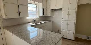 4 bed 1.5 Bath Gallery 9