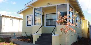 Laurel Heights One Bedroom Home with Bonus Room Gallery 1