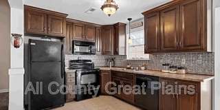 1400 NW Jefferson Court Gallery 2