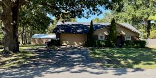 Charming 3 Bed / 2 Bath Home with Deck, Shade Trees & Open Layout – Available 11/1 Charming 3 Bed / 2 Bath Home with Deck, Shade Trees & Open Layout – Available 11/1 Gallery 1