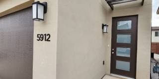 Newer4 Bedroom Town Home Gallery 5