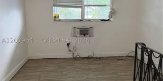421 NE 68th St Gallery 19