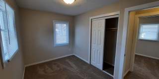Pet Friendly, no weight/breed restrictions! Detached Garage! Gallery 11