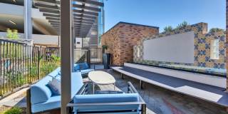 Downtown Ontario Luxury Apartments Gallery 70