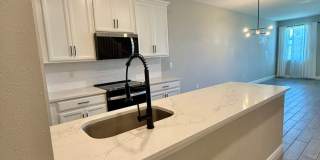 Heritage Oaks gated community 3/2.5/2 Townhome Gallery 18