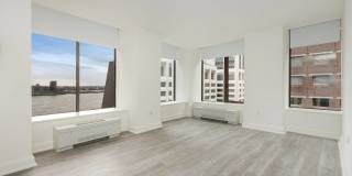 10 Hanover Square Gallery 17