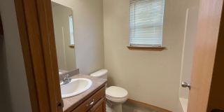 Nice 2BR/1BA in Joplin near MSSU campus! (upstairs unit with Balcony! ) HUD APPROVED!! Gallery 28