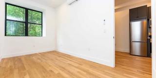 422 1/2 Gates Ave 422 1/2 Gates Ave Gallery 1