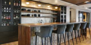 The Lydian Gallery 18