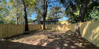 Renovated single family, fenced yard, close to Historic District/SCAD Gallery 1