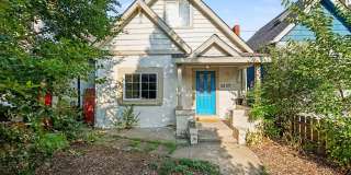 Highlands 3BR Rental – In-Unit Laundry, Storage & Outdoor Space Gallery 1