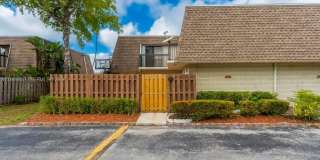 8107 SW 23rd Ct Gallery 1