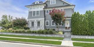 320 New York Boulevard Gallery 7