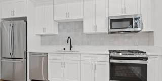 2921 Arizona Apartments Gallery 4