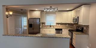 Bungalow in Charlotte with 2 bedrooms, 2 baths Gallery 10