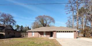 132 Greenleaf Drive Gallery 1