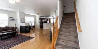 Downtown 3 Bedroom Townhome with 2 Car Garage Gallery 18