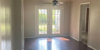 2225 S Osage Ave Gallery 1