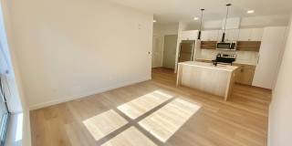 104 Howe Gallery 32