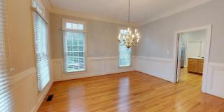 Stunning Brick Home in Cotswold in Quiet cul-de-sac Gallery 28
