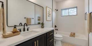 207 Gravel A St Gallery 20