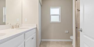 5 Seabury Place Gallery 18