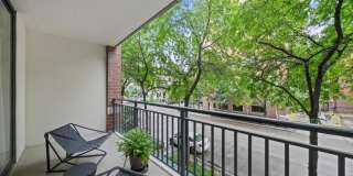 55 W Delaware Place Gallery 10