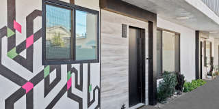 955 N Oxford Avenue Gallery 16