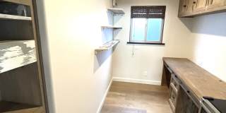 221 24th Street Gallery 33