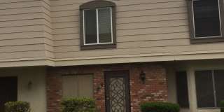 909 East Lodge Drive Gallery 1