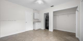 1041 NE 9th Ave Gallery 6