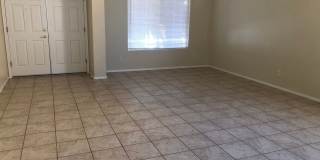 LARGE 5 BDRM HOME W/ 3 FULL BATHS. Gallery 7