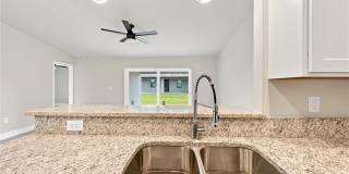 736-738 Gilbert Avenue S Gallery 37