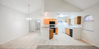 Gated Community townhome, with private garage Gallery 7